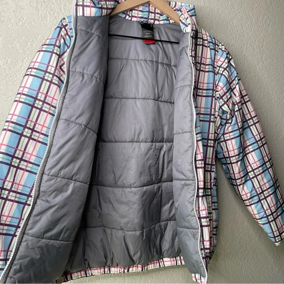 The North Face Girls Plaid Puffer Jacket Size XL - Picture 12 of 14
